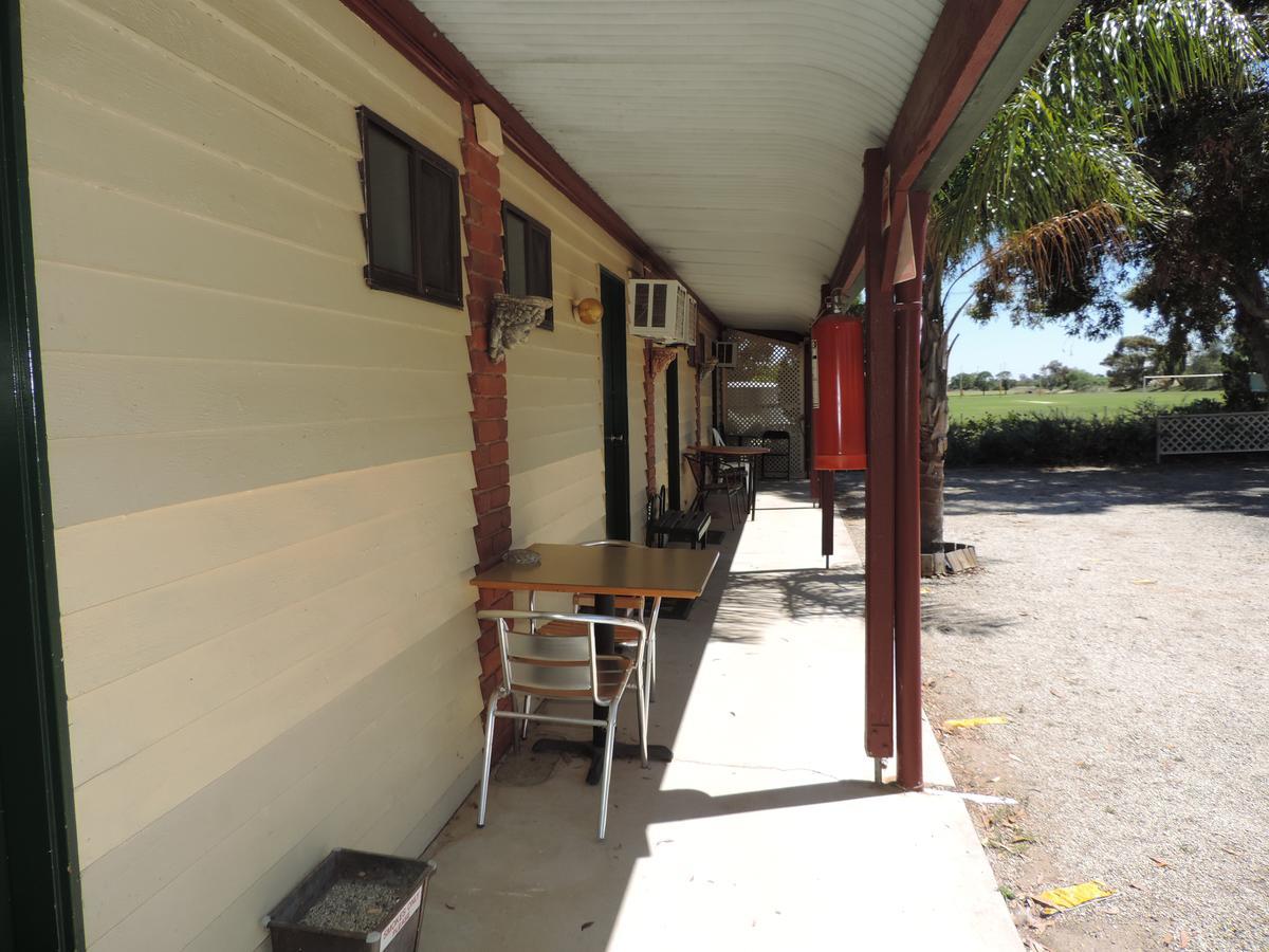 Tooleybuc Country Roads Motor Inn Eksteriør billede